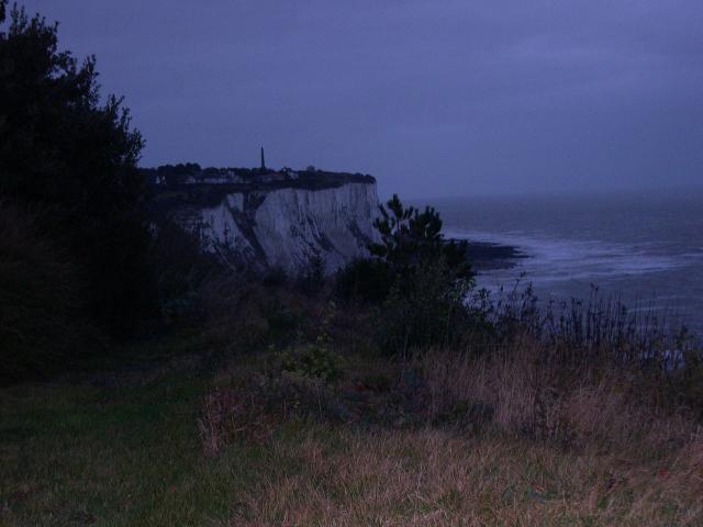 aGUN_NIGHT_CLIFFS.JPG